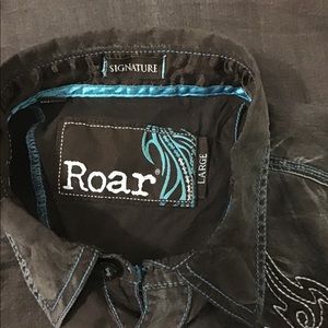 Roar Shirts - Roar Signature Black Teal. Large Roar Shirts - Roar Signature Black Teal. Large